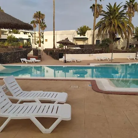Pequeno A Solo 150 Metros Del Mar. Apartament Costa Teguise