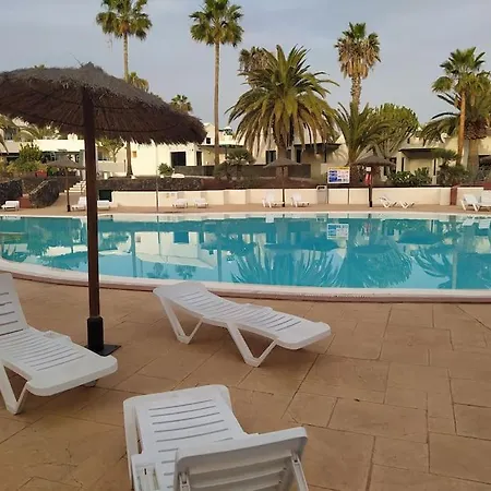 Pequeno A Solo 150 Metros Del Mar. * Costa Teguise